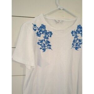 Cotton traders 100% cotton white T-shirt blue floral embroidery